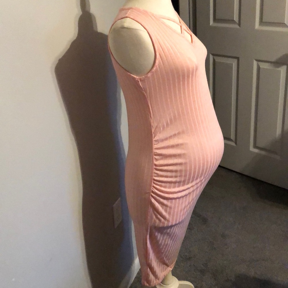 🎉Host Pick 🎉Mom & Co. Pink Sleeveless Maternity Dress